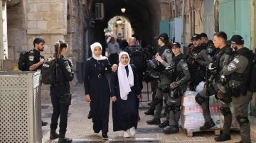 Fanatik Yahudilerin &ldquo;bayrak y&uuml;r&uuml;y&uuml;ş&uuml;&rdquo;n&uuml;n Kud&uuml;s'te gerilimi tırmandırmasından endişe ediliyor