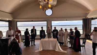 Farklı &uuml;lkelerden gelen 50 Hristiyan din adamı İznik'te ilk resmi ayini yaptı