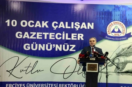 Fatih Altun: "D&uuml;nya &ccedil;apında ilk 500&rsquo;de &uuml;niversite olma yolunda parametrelerimizin y&uuml;kseliyor"

