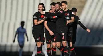 Fatih Karag&uuml;mr&uuml;k &ccedil;eyrek finalde