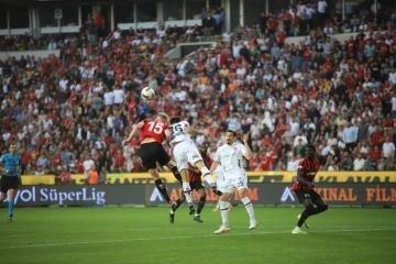 Fatih Karag&uuml;mr&uuml;k k&uuml;me d&uuml;şt&uuml;
