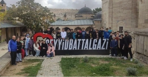 Fatih Sultan Mehmet İmam Hatip Ortaokulu &ouml;ğrencileri yılın ilk k&uuml;lt&uuml;r gezisinde
