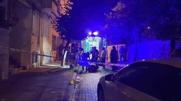 Fatih&rsquo;te binada &ccedil;&ouml;kme meydana geldi: 4. kattaki gen&ccedil; kız alt kata d&uuml;şt&uuml;
