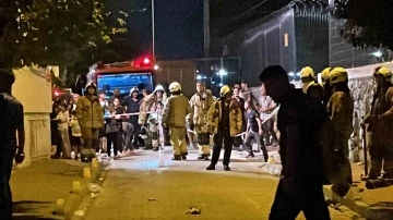 Fatih&rsquo;te &ccedil;&ouml;ken daire cep telefonu kamerasıyla g&ouml;r&uuml;nt&uuml;lendi
