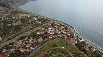 Faylı k&ouml;y, korkuyla yaşıyor: 111 yıldır uyuyan canavar buradan karaya &ccedil;ıkıyor