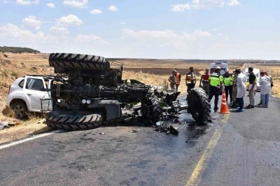 Feci kaza: 1 &ouml;l&uuml;, 2 yaralı