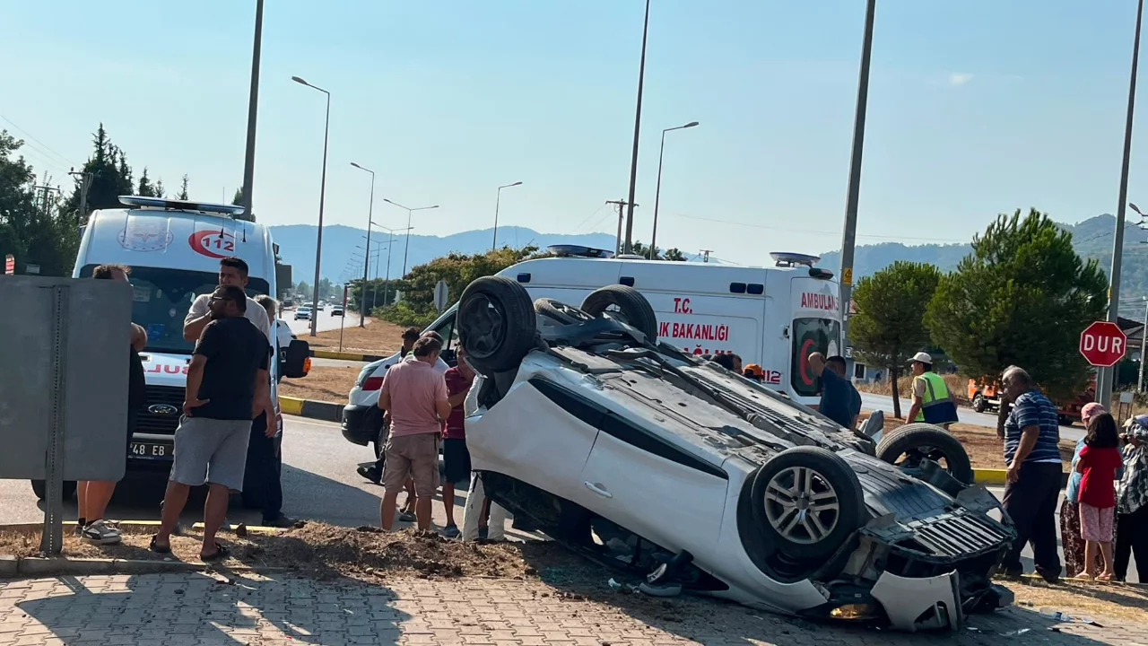 Feci kaza: Otomobildeki 4 kişi yaralandı