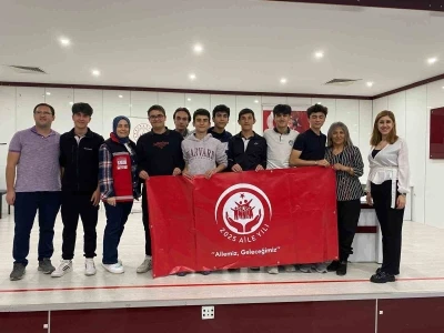 Fen lisesi &ouml;ğrencilerine "Aile İ&ccedil;i İletişim" s&ouml;yleşisi d&uuml;zenlendi
