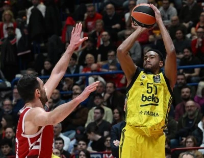 Fenerbah&ccedil;e Beko'da bir ayrılık daha! 