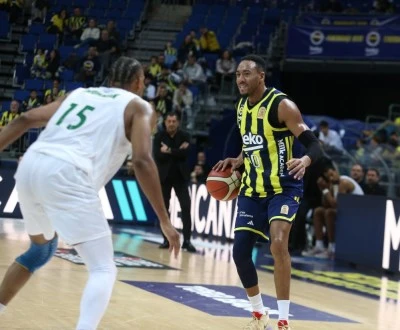 Fenerbah&ccedil;e Beko evinde mağlup oldu