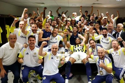 Fenerbah&ccedil;e'de ayrılık!