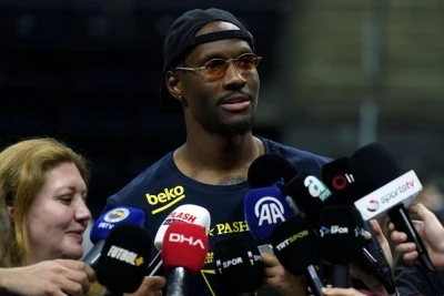 Fenerbah&ccedil;e'den Phoenix Suns'a transfer oldu