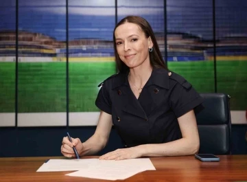 Fenerbah&ccedil;e, Eda Erdem ile 2 yıllık yeni s&ouml;zleşme imzaladı
