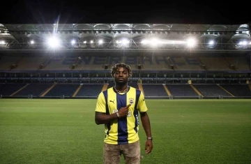 Fenerbah&ccedil;e&rsquo;nin 4. Fransız futbolcusu Allan Saint-Maximin
