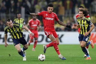 Fenerbah&ccedil;e'nin, Nottingham Forest ma&ccedil;ı kamp kadrosu belli oldu