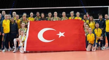 Fenerbah&ccedil;e Opet, CEV Şampiyonlar Ligi&rsquo;nde play-off etabına y&uuml;kseldi