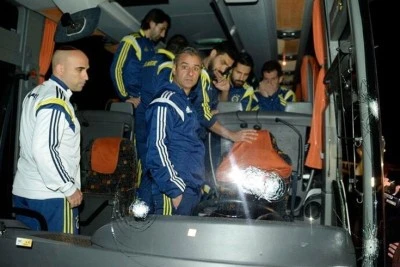 Fenerbah&ccedil;e otob&uuml;s&uuml;ne y&ouml;nelik silahlı saldırı soruşturmasında 5 ş&uuml;pheliye operasyon