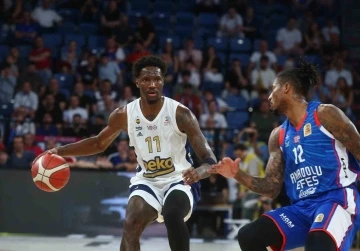 Fenerbah&ccedil;e, şampiyonluk ma&ccedil;ına &ccedil;ıkıyor