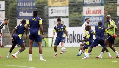 Fenerbah&ccedil;e, Sturm Graz ma&ccedil;ı hazırlıklarını s&uuml;rd&uuml;rd&uuml;
