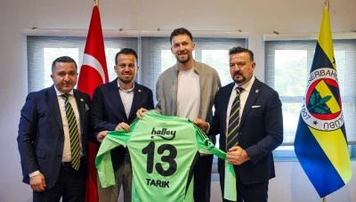 Fenerbah&ccedil;e, Tarık &Ccedil;etin ile 3 yıllık s&ouml;zleşme imzaladı