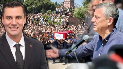 Ferdi Zeyrek'in anma t&ouml;reninde &Ouml;zg&uuml;r &Ouml;zel g&ouml;zyaşlarını tutamadı 