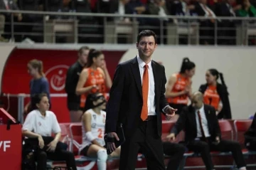 Ferhat Akbaş, 3 yıl daha Eczacıbaşı Dynavit&rsquo;te