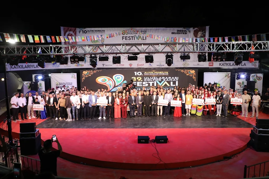 Festival'in 2'inci g&uuml;n&uuml;nde İneg&ouml;l k&uuml;lt&uuml;rlerle renklendi