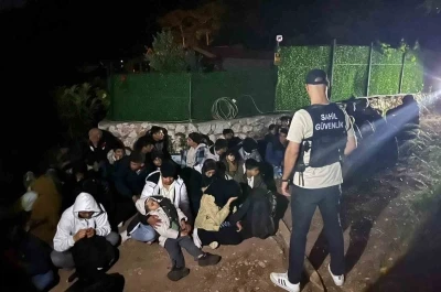 Fethiye&rsquo;de 17&rsquo;si &ccedil;ocuk 36 d&uuml;zensiz g&ouml;&ccedil;men yakalandı
