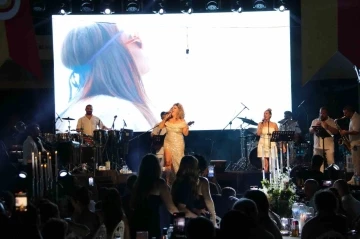 Fethiye&rsquo;de Galatasaray şampiyonluk gecesi d&uuml;zenledi
