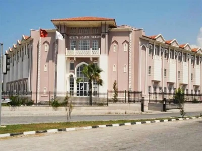 FET&Ouml; h&uuml;k&uuml;ml&uuml;s&uuml; eski emniyet m&uuml;d&uuml;r&uuml;, sahte kimlikle yakalandı