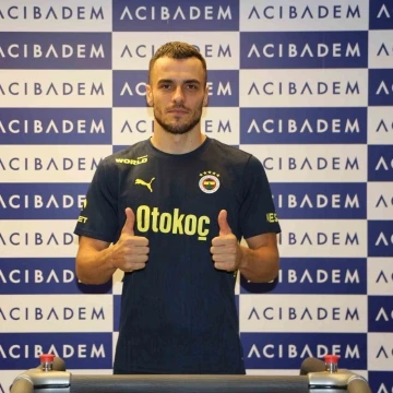 Filip Kostic sağlık kontrol&uuml;nden ge&ccedil;ti
