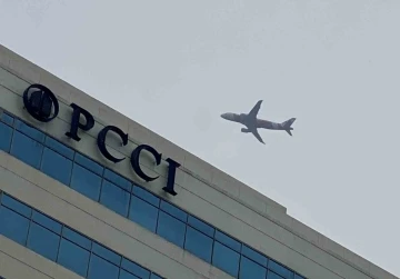 Filipinler&rsquo;de yanardağın p&uuml;sk&uuml;rtt&uuml;ğ&uuml; duman şehirleri kapladı
