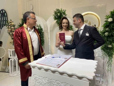 Filistinli doktor g&ouml;nl&uuml;n&uuml; Kızılay personeline kaptırdı
