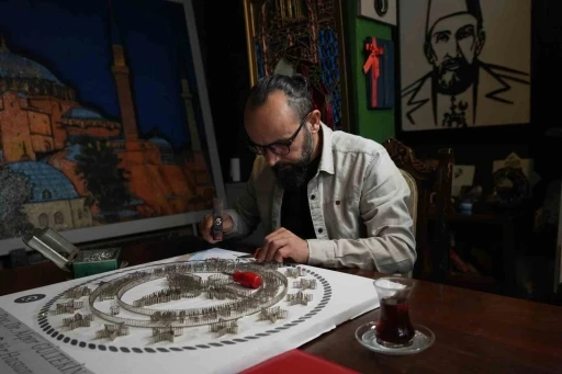 Filografi sanat&ccedil;ısı 120 bin &ccedil;ivi kullanarak Ayasofya Cami&rsquo;ni resmetti
