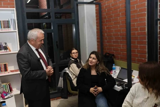 Finallere hazırlanan &ouml;ğrencilere Başkan&rsquo;dan &ccedil;orba ikramı