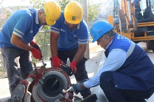 Finike Eski Mahallesi&rsquo;nin kanalizasyon sorunu &ccedil;&ouml;z&uuml;l&uuml;yor
