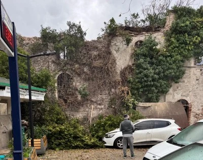 Fırtına, Mudanya-Aydınpınar Kilisesi&rsquo;ni de vurdu