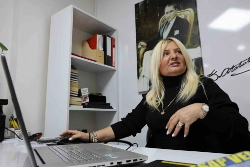 Fiziki muayeneyle &rsquo;kansersiniz&rsquo; denildi, habersiz yumurtalıkları alındı
