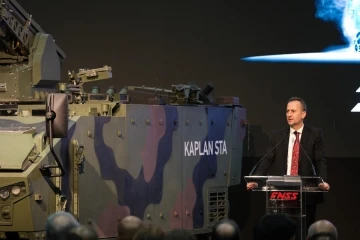 FNSS 300&rsquo;&uuml;nc&uuml; STA&rsquo;yı TSK&rsquo;ya teslim etti
