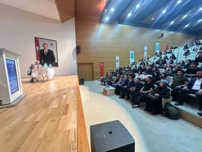 Fotoğraf, sanat ve ger&ccedil;eklik Ağrı&rsquo;da buluştu
