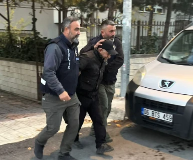 Fotoğraflarını paylaştığı kadınların &ccedil;ocuk ka&ccedil;ırdığına dair paylaşım yapan ş&uuml;pheli yakalandı