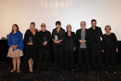 Frankfurt&rsquo;ta T&uuml;rk Sinemasının 25. Yılı Onur &ouml;d&uuml;lleri t&ouml;reniyle başladı