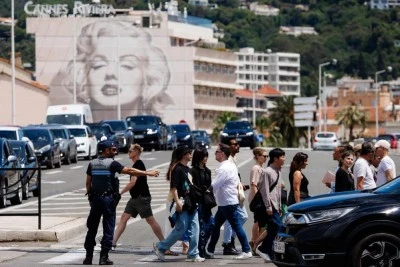 Fransa'da kaos: Geniş &ccedil;aplı elektrik kesintisi