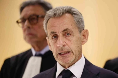 Fransa&rsquo;nın eski Cumhurbaşkanı Sarkozy yarın cezaevine girecek