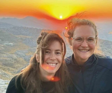 Fransız ziyaret&ccedil;ilerden Nemrut&rsquo;a gelin &ccedil;ağrısı
