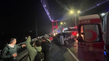FSM K&ouml;pr&uuml;s&uuml;'nde zincirleme trafik kazasında 4 kişi yaralandı