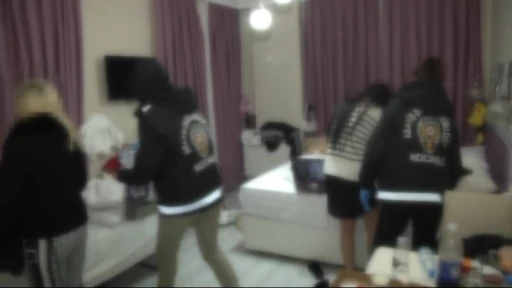 Fuhuş operasyonunda 14 ş&uuml;pheli yakalandı, 10 kadın kurtarıldı