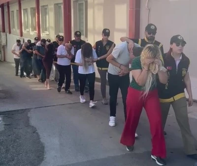 Fuhuş şebekesine operasyon: 14 tutuklama