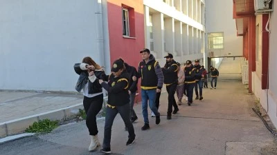  Fuhuş yaptıran masaj salonlarına baskın