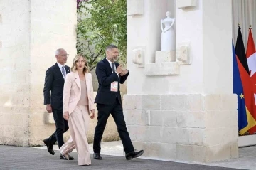 G7 liderleri İtalya&rsquo;da bir araya geliyor
